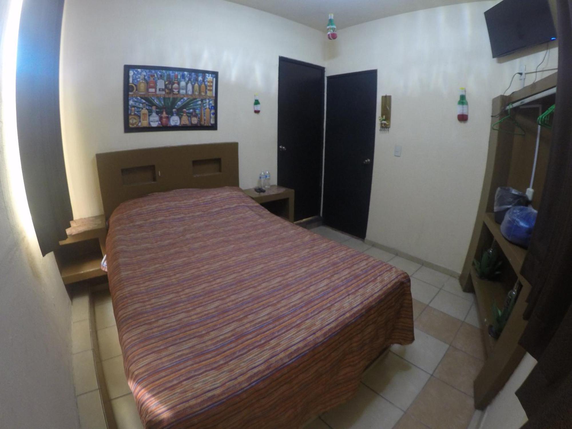 Hospedaje La Mexicana Guadalajara Habitación foto